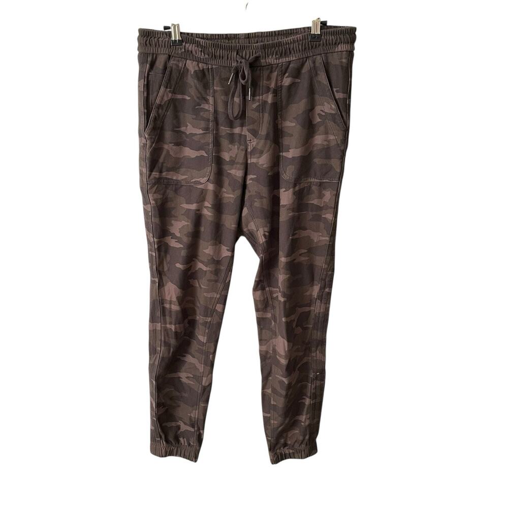 Athleta 6 Farallon Jogger Sweatpants Camo Print Stretch Comfy Lounge Pant